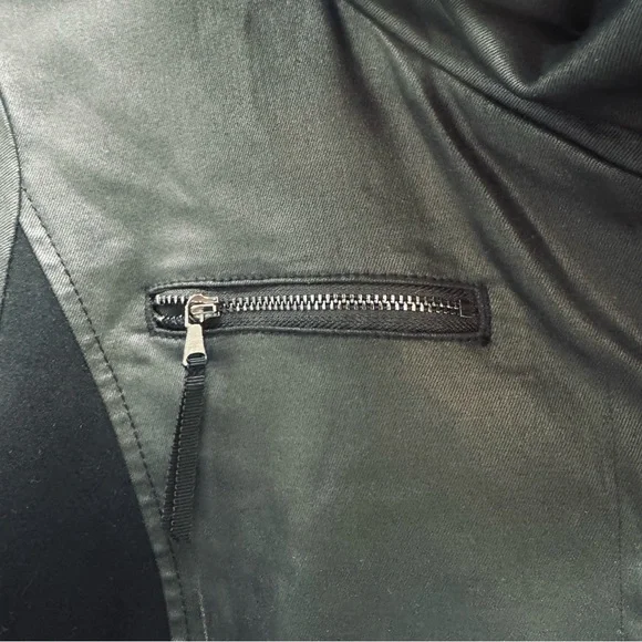 White House Black Market Black Moto Jacket Women’s Coated Denim Size Small - Picture 6 of 8